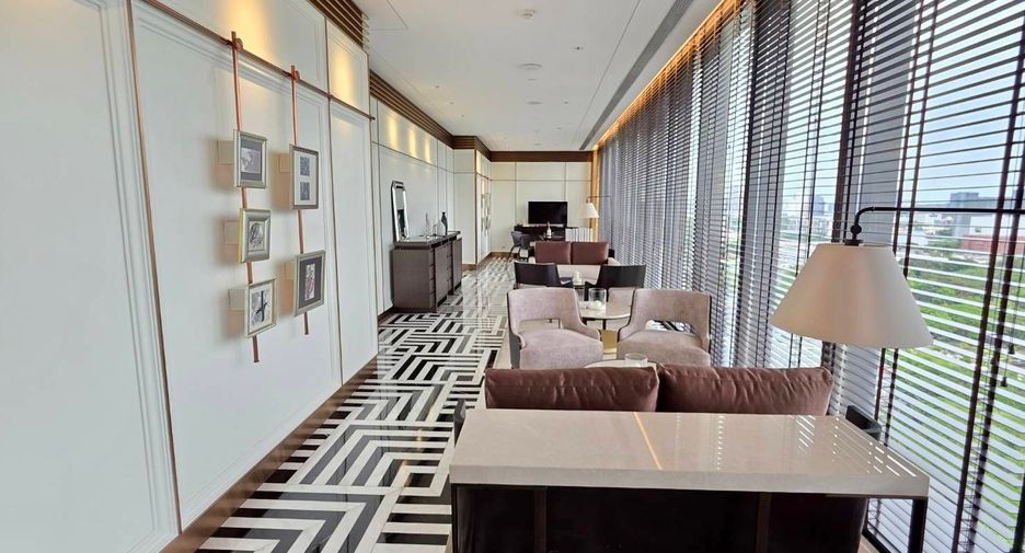 For rent and for sale 3 bedrooms condo in Pathum Wan, Bangkok
