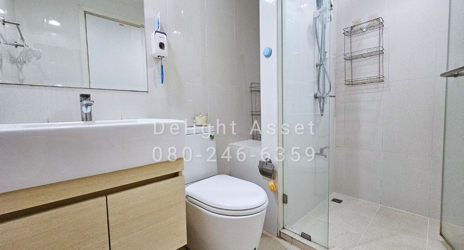 For rent 2 bedrooms condo in Chatuchak, Bangkok
