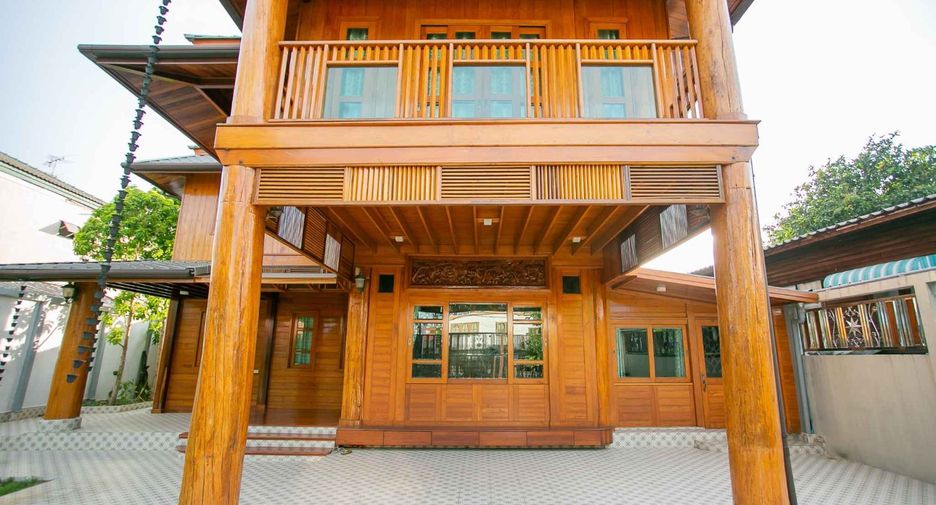 Haus zum Kauf mit 3 Zimmer in Huai Khwang, Bangkok