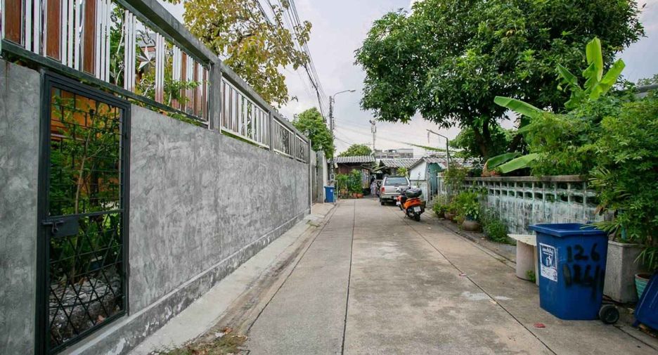 Haus zum Kauf mit 3 Zimmer in Huai Khwang, Bangkok