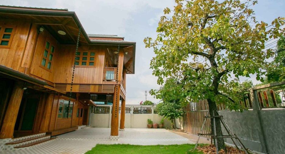 Haus zum Kauf mit 3 Zimmer in Huai Khwang, Bangkok