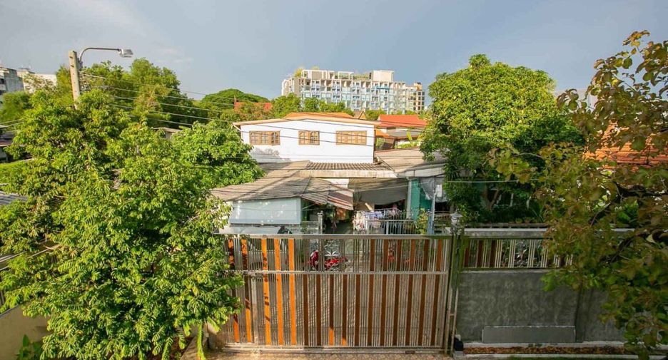 Haus zum Kauf mit 3 Zimmer in Huai Khwang, Bangkok