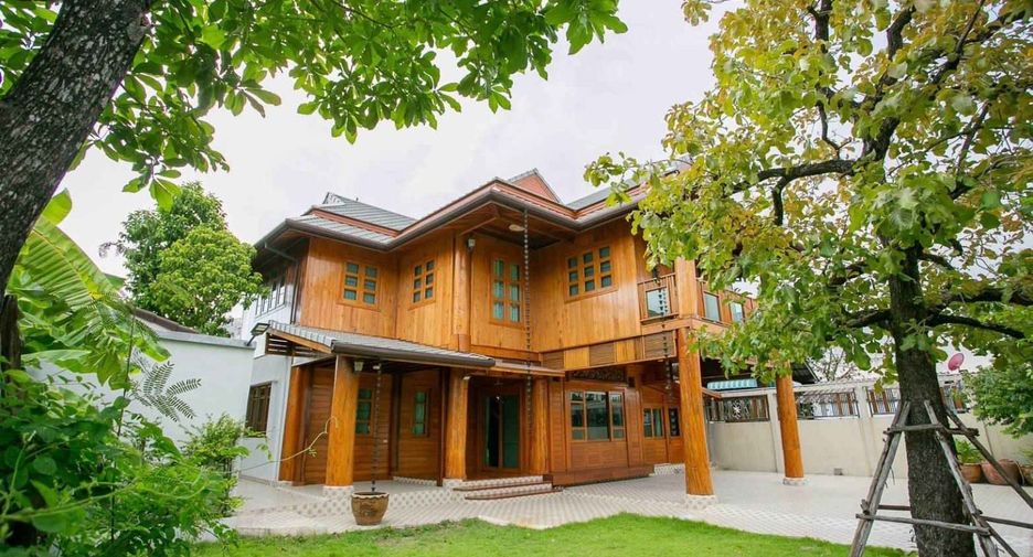 Haus zum Kauf mit 3 Zimmer in Huai Khwang, Bangkok