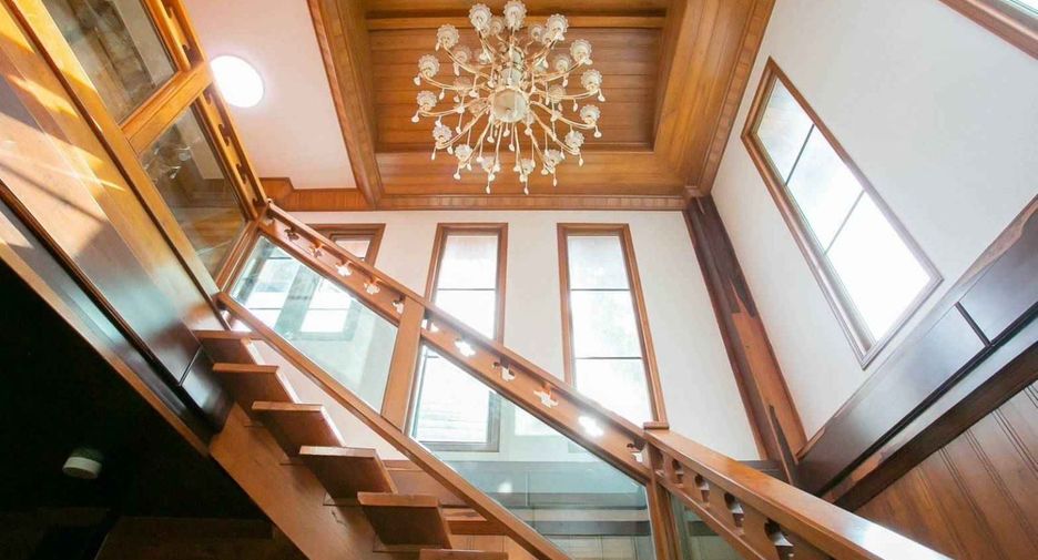 Haus zum Kauf mit 3 Zimmer in Huai Khwang, Bangkok