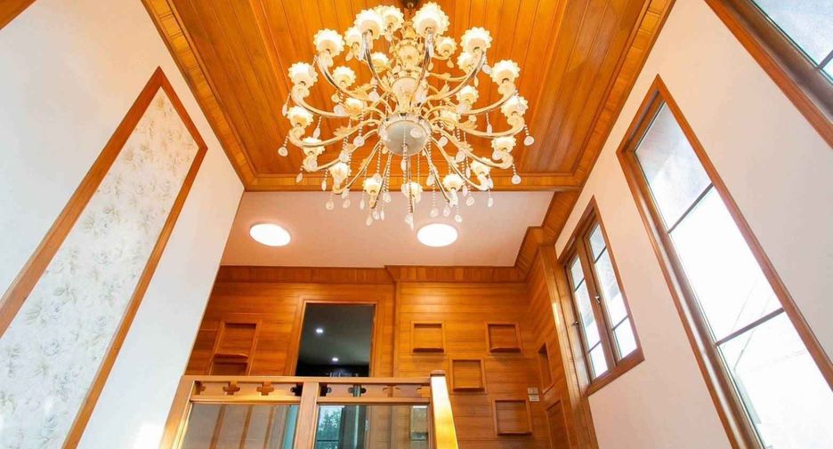 Haus zum Kauf mit 3 Zimmer in Huai Khwang, Bangkok