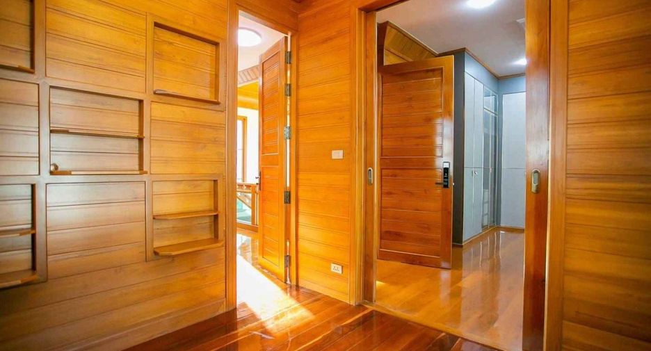Haus zum Kauf mit 3 Zimmer in Huai Khwang, Bangkok