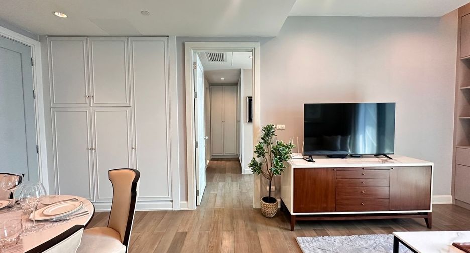 For rent and for sale 2 bedrooms condo in Pathum Wan, Bangkok