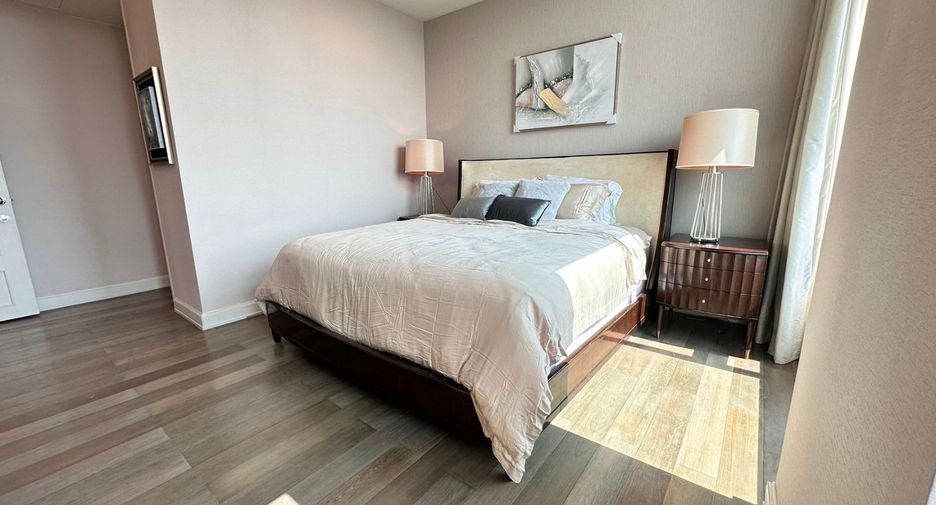 For rent and for sale 2 bedrooms condo in Pathum Wan, Bangkok