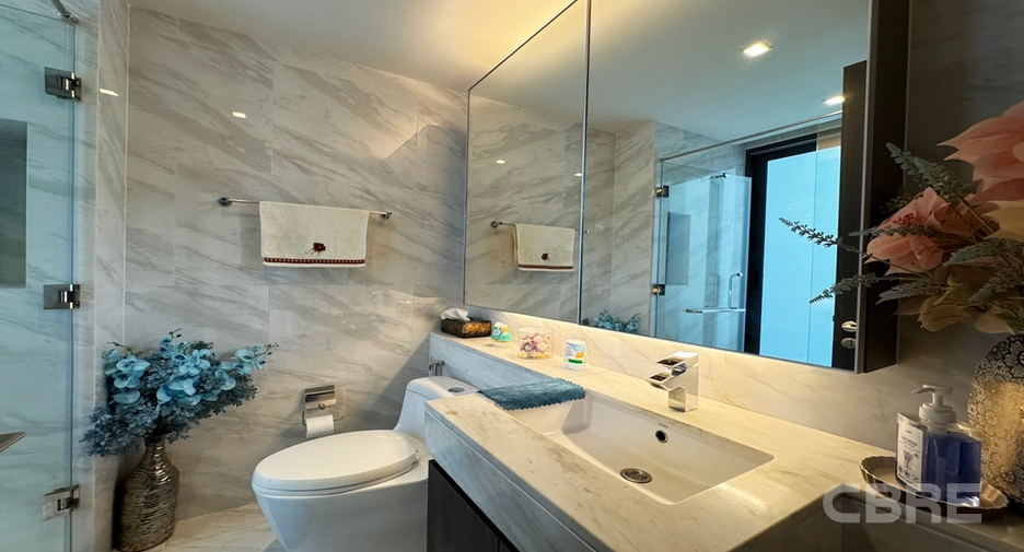 For sale 4 bedrooms house in Watthana, Bangkok