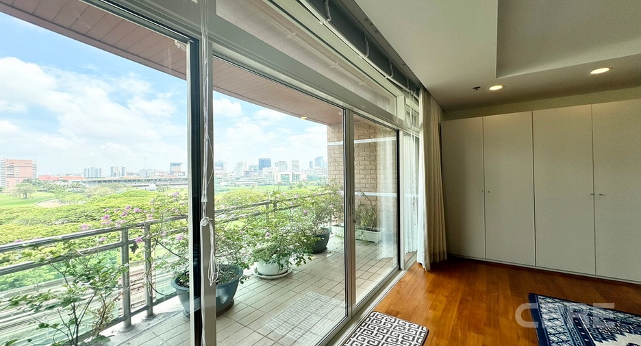 For sale 3 bedrooms condo in Pathum Wan, Bangkok