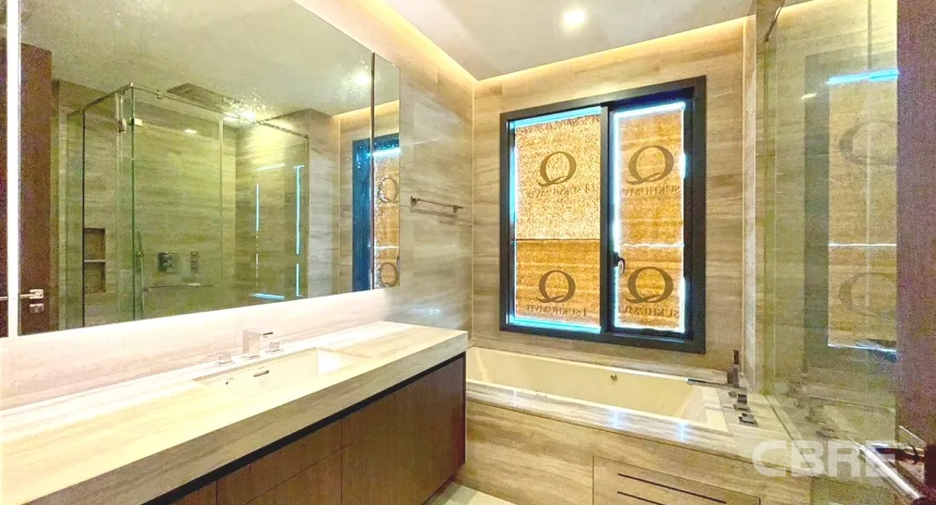 À vendre 3 chambres condo à Khlong Toei, Bangkok