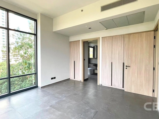 For sale 2 bed condo in Watthana, Bangkok