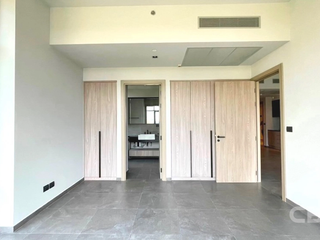 For sale 2 bed condo in Watthana, Bangkok