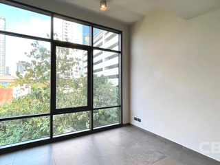 For sale 2 bed condo in Watthana, Bangkok