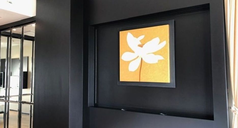 For rent 3 bedrooms condo in Khlong Toei, Bangkok