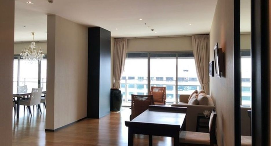 For rent 3 bedrooms condo in Khlong Toei, Bangkok