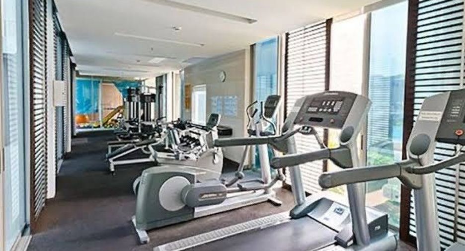 For rent 3 bedrooms condo in Khlong Toei, Bangkok