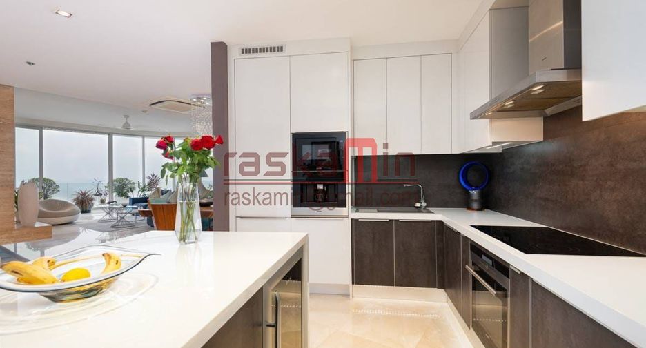 Condo en venta de 3 habitaciones en Bang Lamung, Chonburi