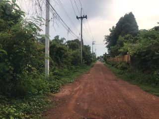 For sale land in Si Maha Phot, Prachin Buri