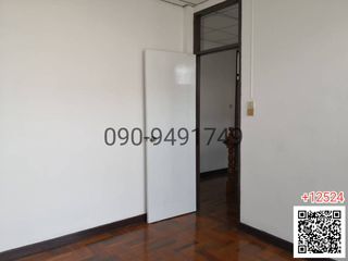 出租 3 卧室 独立屋 在 Din Daeng, 曼谷