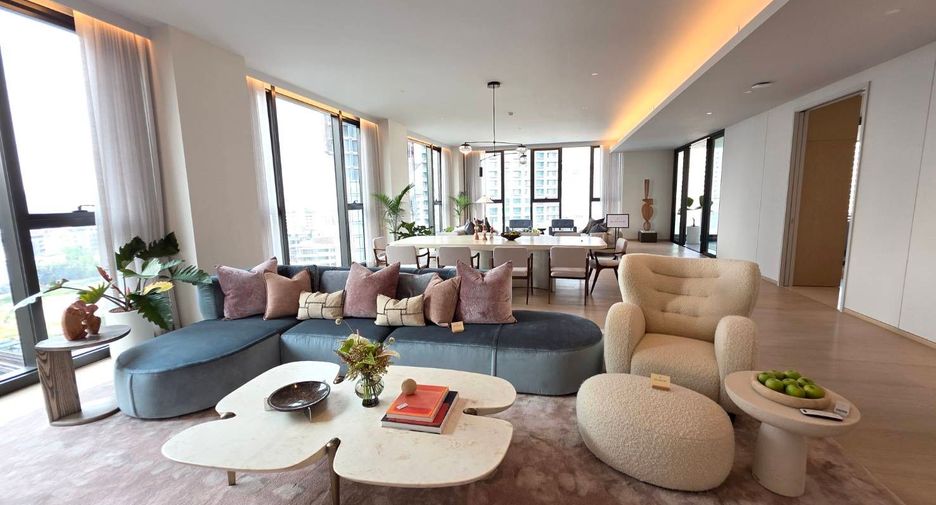 For sale 4 bedrooms condo in Khlong Toei, Bangkok