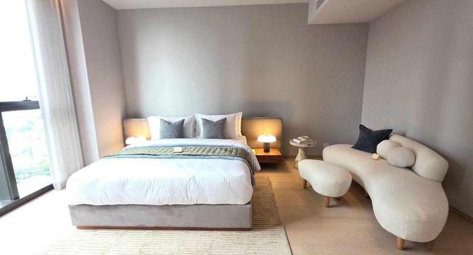 For sale 4 bedrooms condo in Khlong Toei, Bangkok