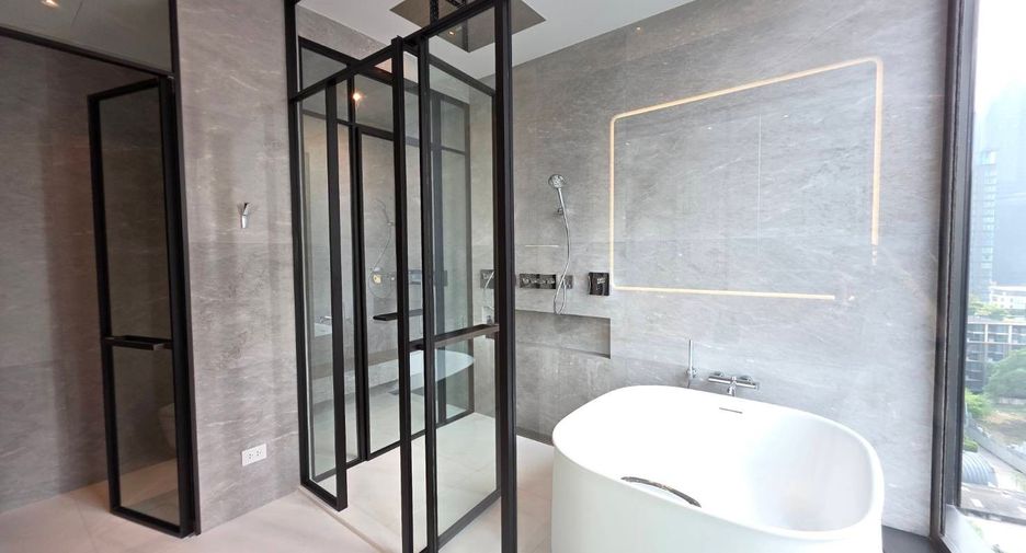 For sale 4 bedrooms condo in Khlong Toei, Bangkok