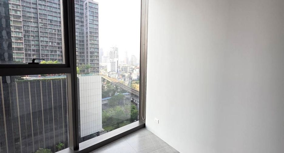 For sale 4 bedrooms condo in Khlong Toei, Bangkok