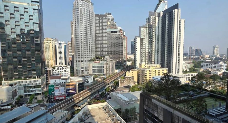 For sale 4 bedrooms condo in Khlong Toei, Bangkok