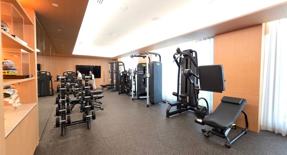 For sale 4 bedrooms condo in Khlong Toei, Bangkok