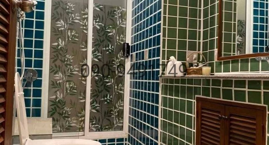 For sale 3 bedrooms condo in Lat Phrao, Bangkok