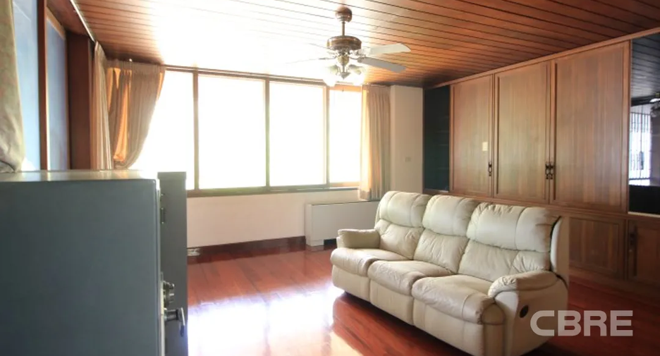 ขาย 4 ห้องนอน บ้านเดี่ยว ใน วัฒนา, กรุงเทพฯ