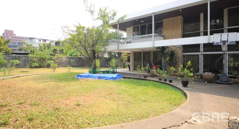 ขาย 4 ห้องนอน บ้านเดี่ยว ใน วัฒนา, กรุงเทพฯ