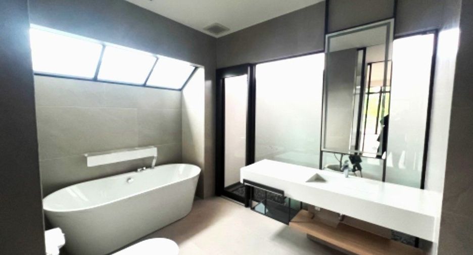 For rent 4 bedrooms house in Bang Phli, Samut Prakan