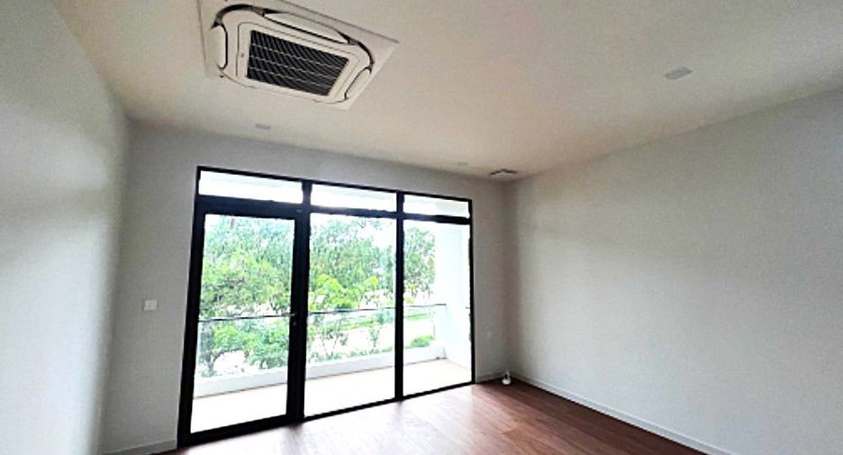 For rent 4 bedrooms house in Bang Phli, Samut Prakan