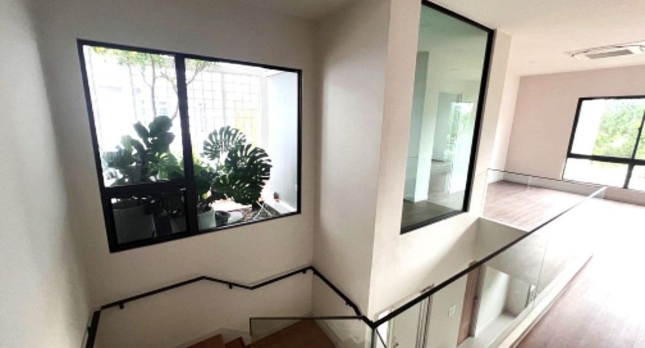 For rent 4 bedrooms house in Bang Phli, Samut Prakan