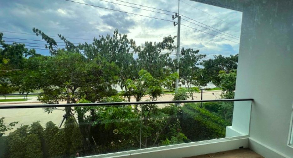For rent 4 bedrooms house in Bang Phli, Samut Prakan