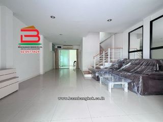 For rent and for sale 3 bedrooms townhouse in Bang Khen, Bangkok