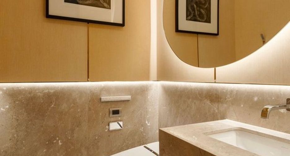 For rent 1 bed condo in Pathum Wan, Bangkok