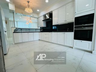 For rent そして for sale 4 Beds condo in Watthana, Bangkok