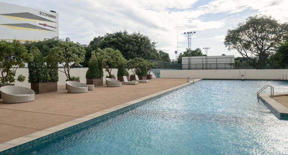 For rent 3 bedrooms condo in Bang Rak, Bangkok