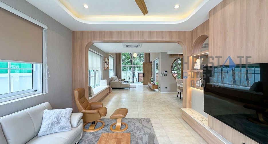 For rent 4 bedrooms house in Mueang Chiang Mai, Chiang Mai