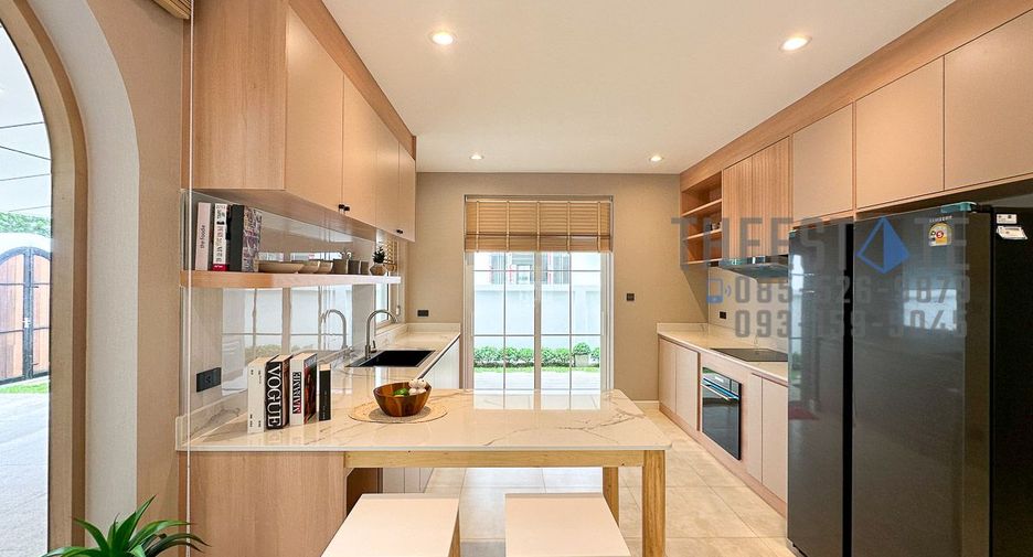 For rent 4 bedrooms house in Mueang Chiang Mai, Chiang Mai