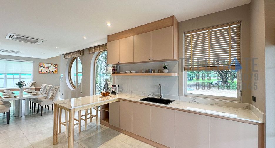 For rent 4 bedrooms house in Mueang Chiang Mai, Chiang Mai