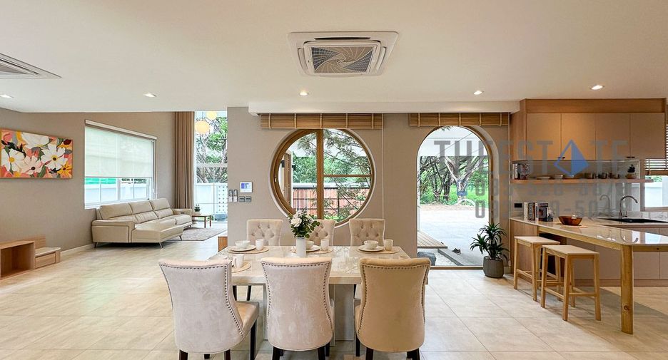 For rent 4 bedrooms house in Mueang Chiang Mai, Chiang Mai