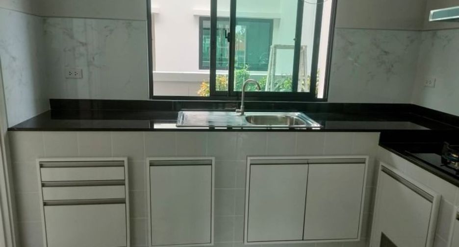 出租 4 卧室 独立屋 在 Bang Phli, Samut Prakan