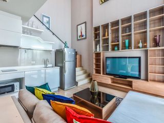 À louer et à vendre 2 chambres condo à Pathum Wan, Bangkok