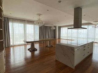 Wohnung zur Miete mit 4 Zimmer in Pathum Wan, Bangkok