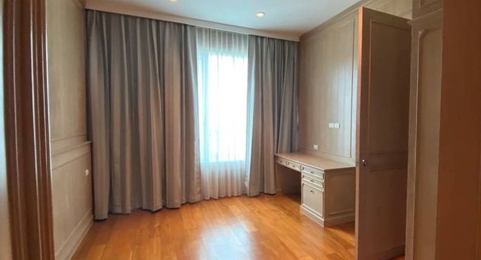 For rent 4 bedrooms condo in Pathum Wan, Bangkok