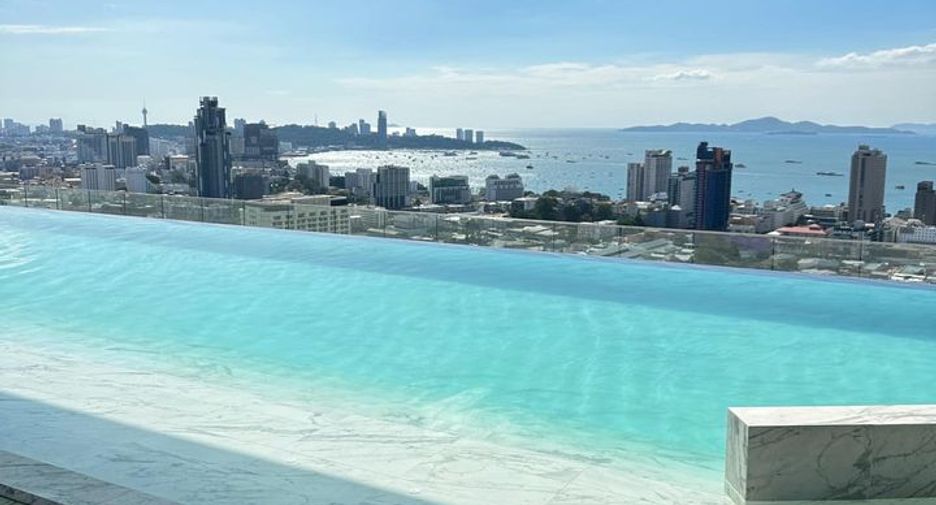 For rent 3 bedrooms condo in Bang Lamung, Chonburi